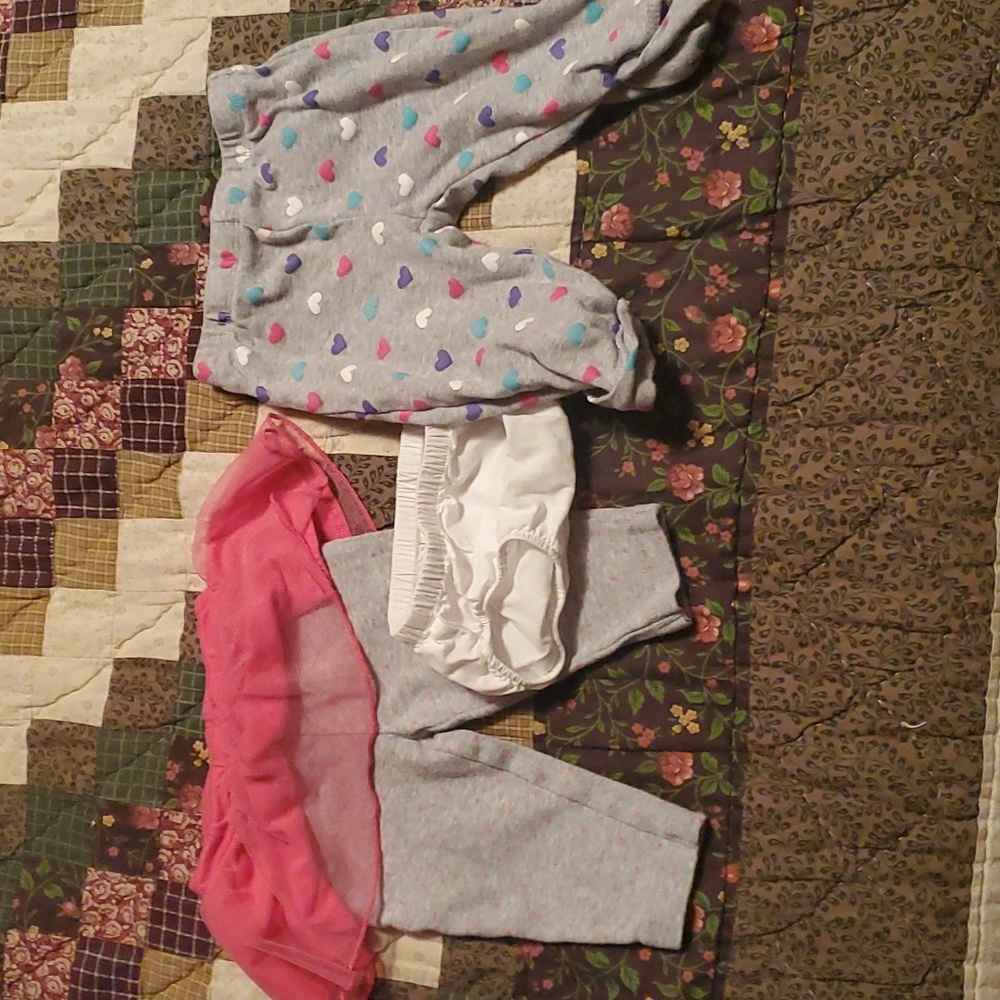 3M Mismatched bottoms, Carters